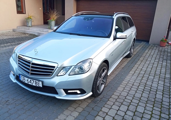 Mercedes-Benz Klasa E cena 51500 przebieg: 355000, rok produkcji 2010 z Brzeg małe 466